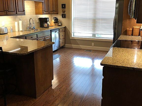 4th image of 2253 Stonegate Dr