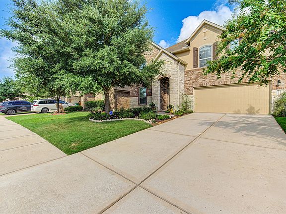 3rd image of 4814 Oak Rambling Dr