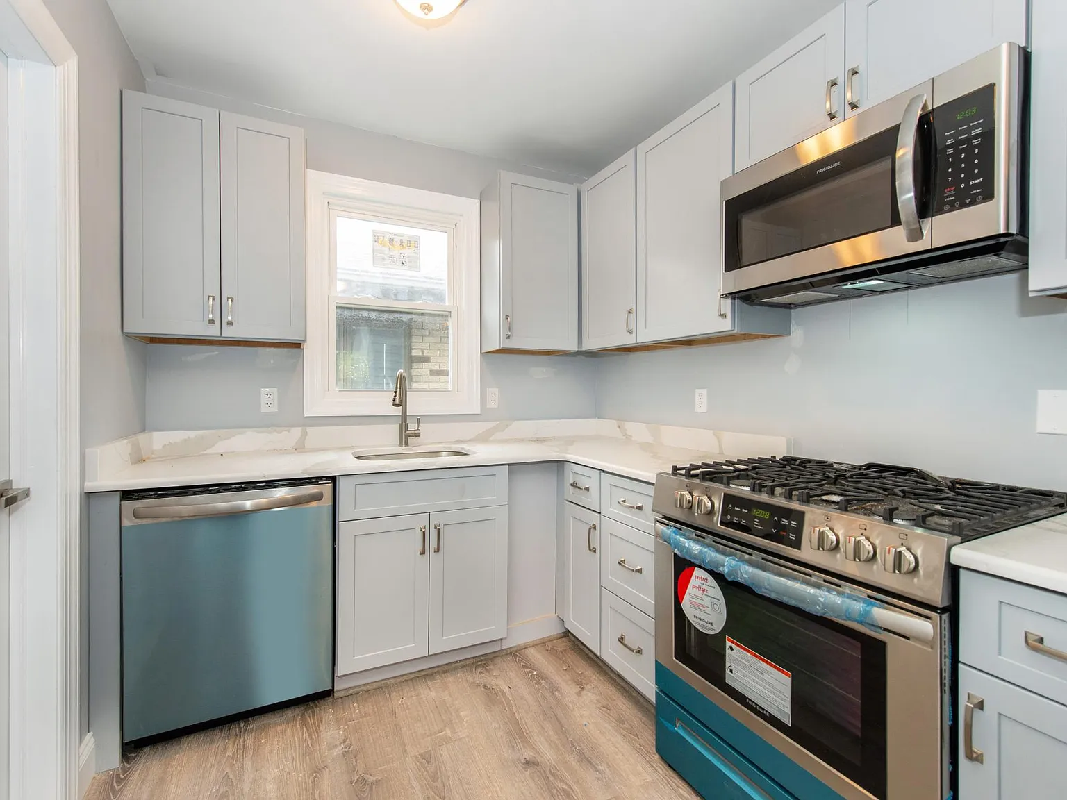 1 bed, $1,950 — Photo 1