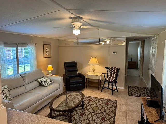 28 Brooks Cove Rd — Photo 3