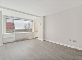 1111 Arlington Blvd APT 702, Arlington, VA 22209