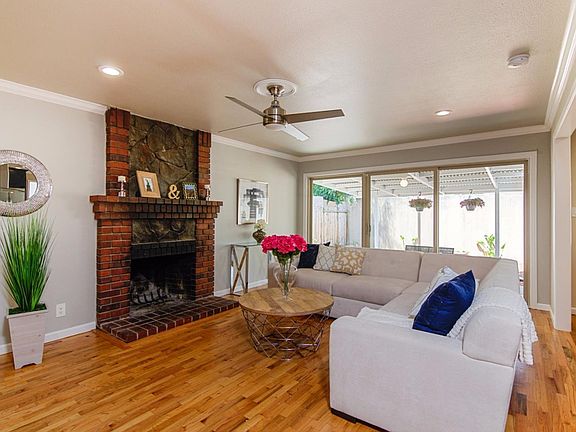 4th image of 445 Coakley Dr