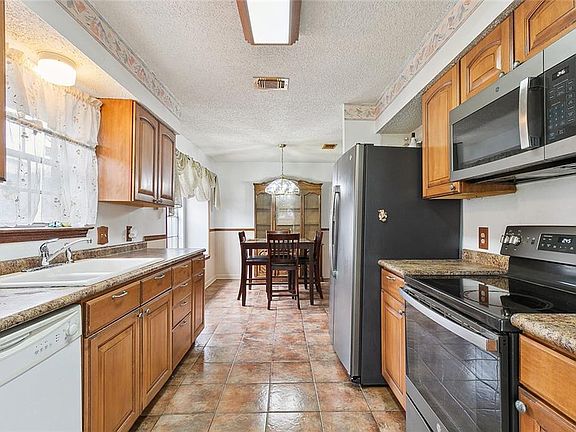 5th image of 5164 Dueling Oaks Dr