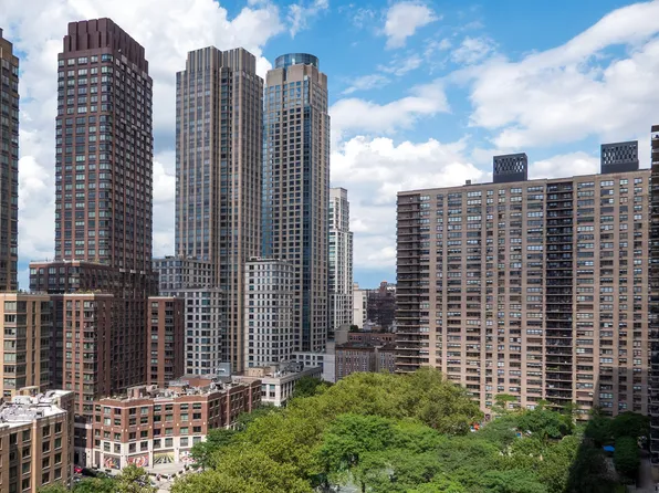 303 West 66th Street image 8 of 20