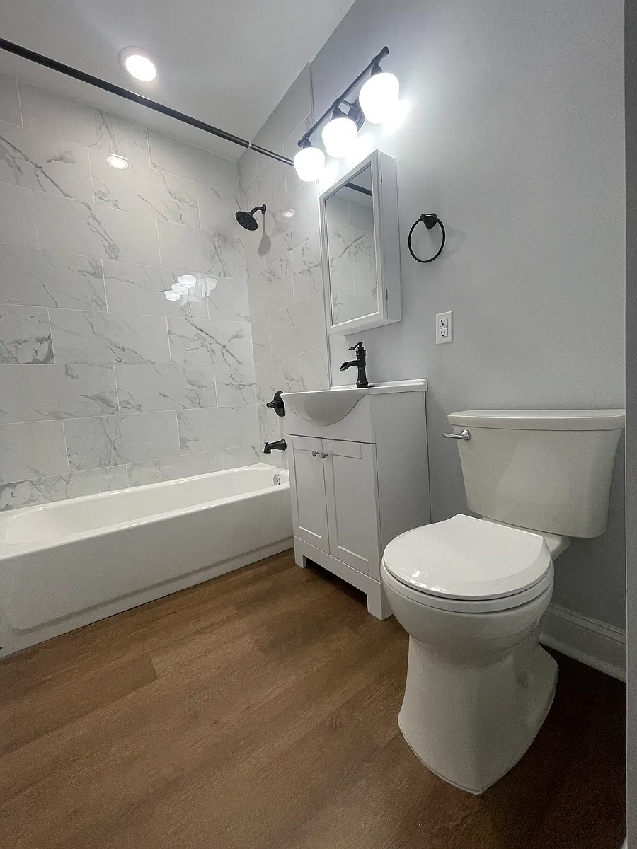 Building Photo - 920 S 49th St #3