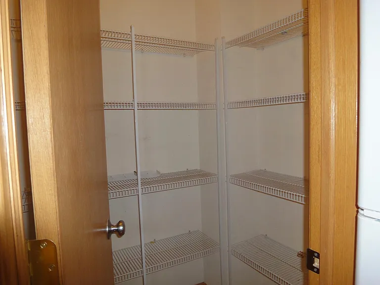 4770 Underwood Ln N #E — Photo 10