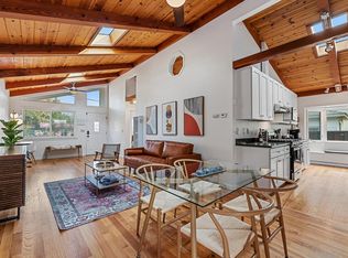 575 Gilbert Ave, Menlo Park, CA 94025