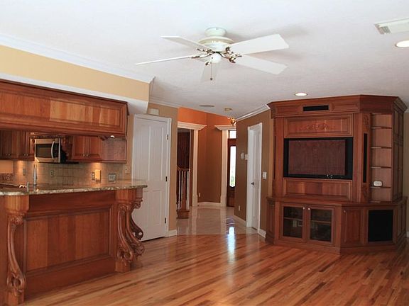 5th image of 13525 Indian Oaks Trl