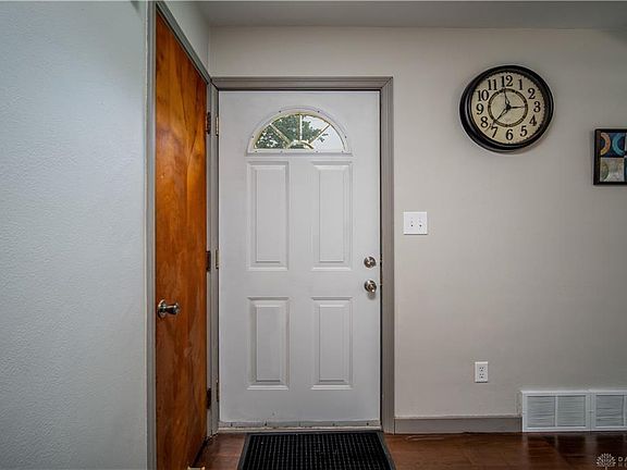 5th image of 35 Walnut St