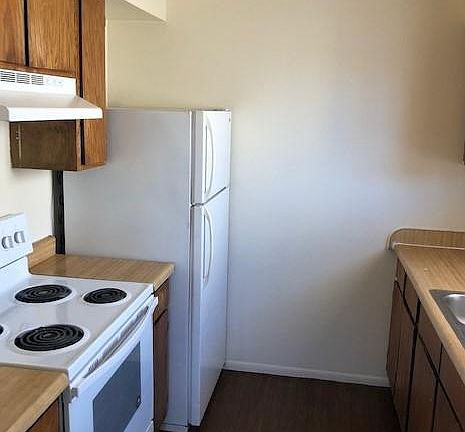 5th image of 1640 W Park Dr APT D