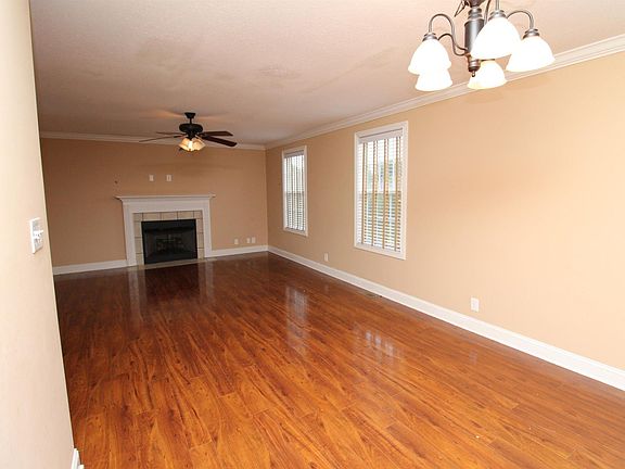 4th image of 982 Big Sky Dr