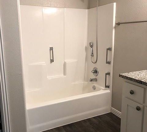 4th image of 801 Darter Ct