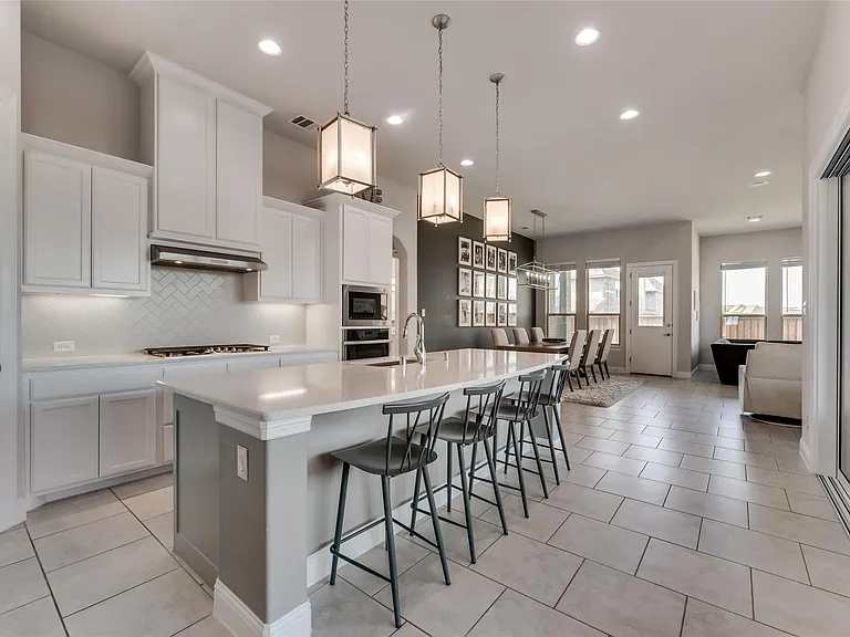 4840 Verbena Way — Photo 1