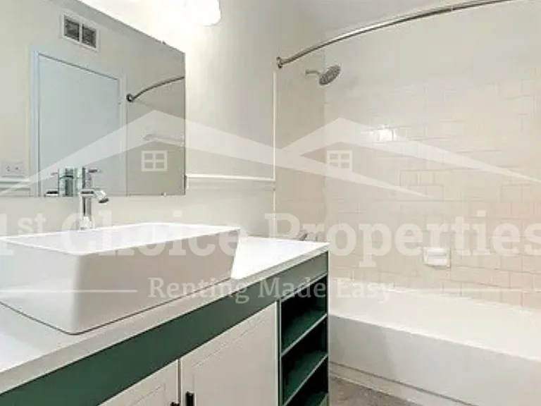 422 Skyview Dr #H — Photo 8