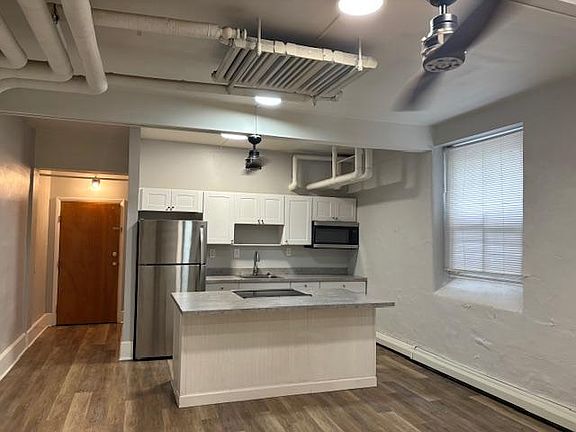 2nd image of 230 Rockdale Ave APT 1