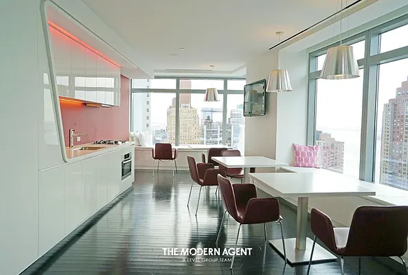 Rented by Level Group | media 9