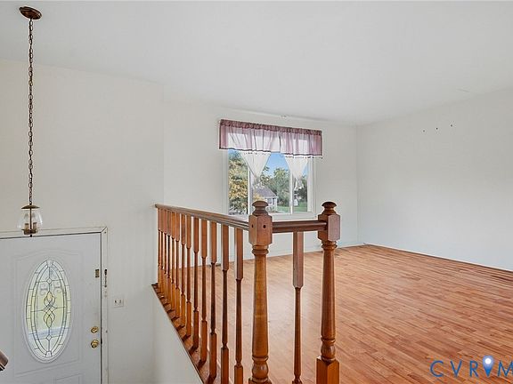 3rd image of 1206 Middleberry Dr