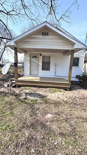 1227 Lake Lansing Rd Photo 1