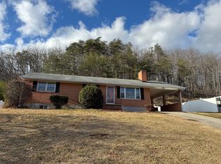 826 Estates Rd SE, Roanoke, VA 24014