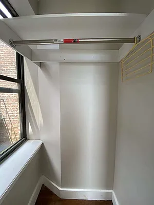 Rented by The Brokerage Group LLC | media 16