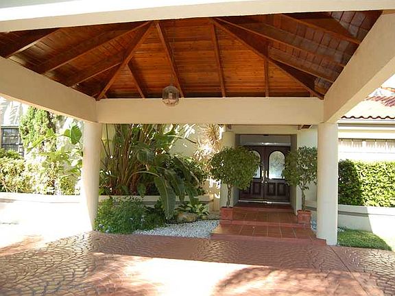 Magnificent Kendall Home!