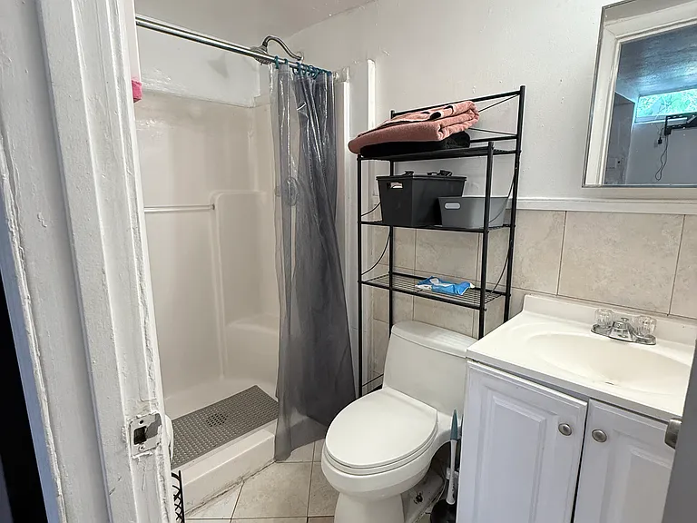 112 Newton Rd — Photo 3