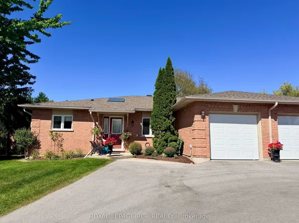 28 Reddington Dr #1, Caledon, ON L7E 0E4