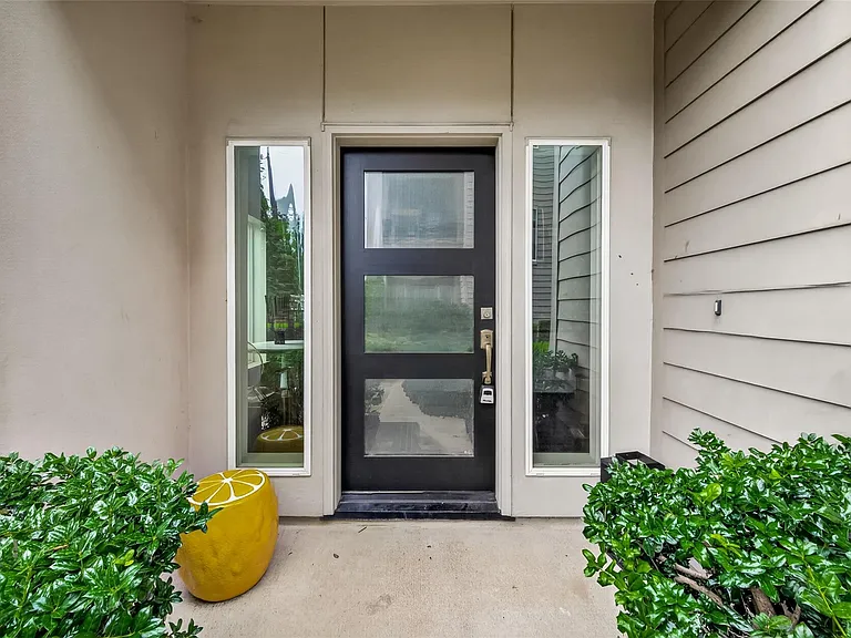 1604 Ovid St #B — Photo 7