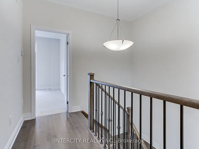 7 Adaskin Ave — Photo 30