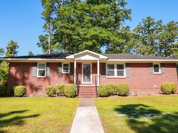 301 Wildwood Cir, Americus, GA 31709