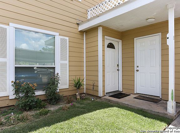 2nd image of 7322 Oak Manor Dr APT 15