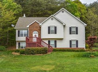 56 W Destiny Dr, Fairmount, GA 30139