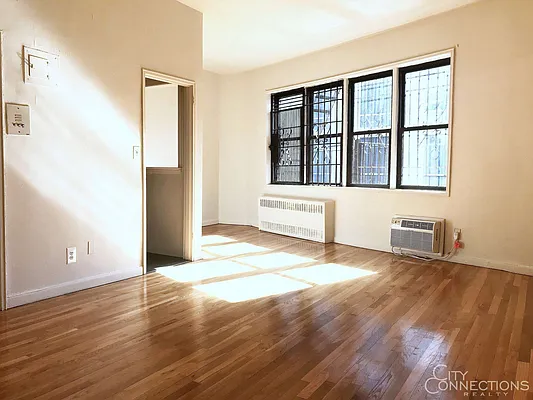 Rented by City Connections Realty | media 9