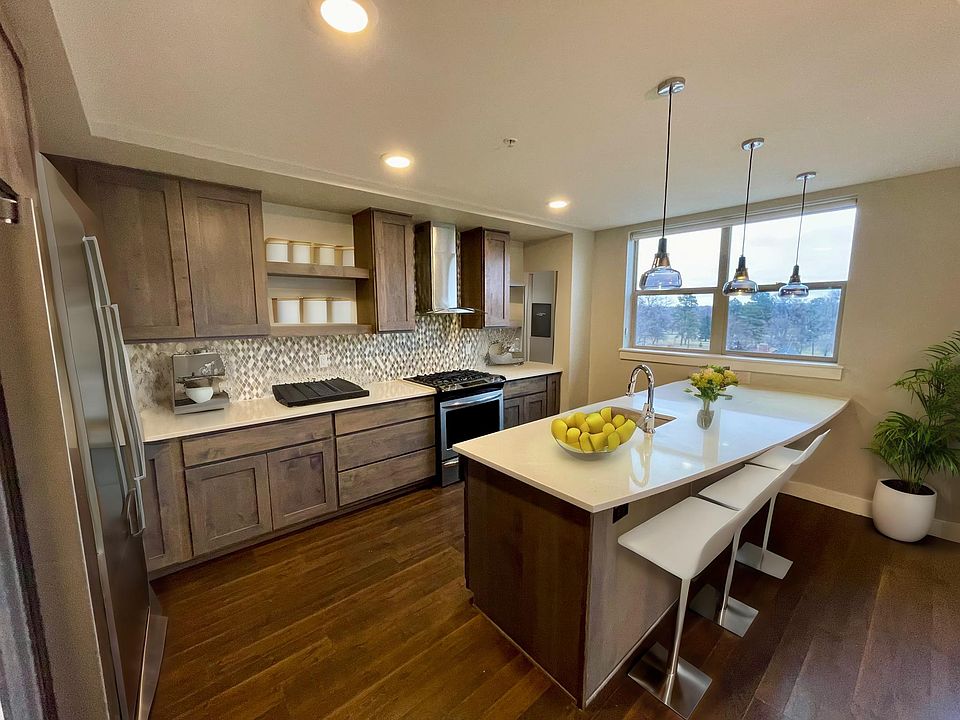 1st image of 1855 Gaylord St #1B-1Ba-818Sqft