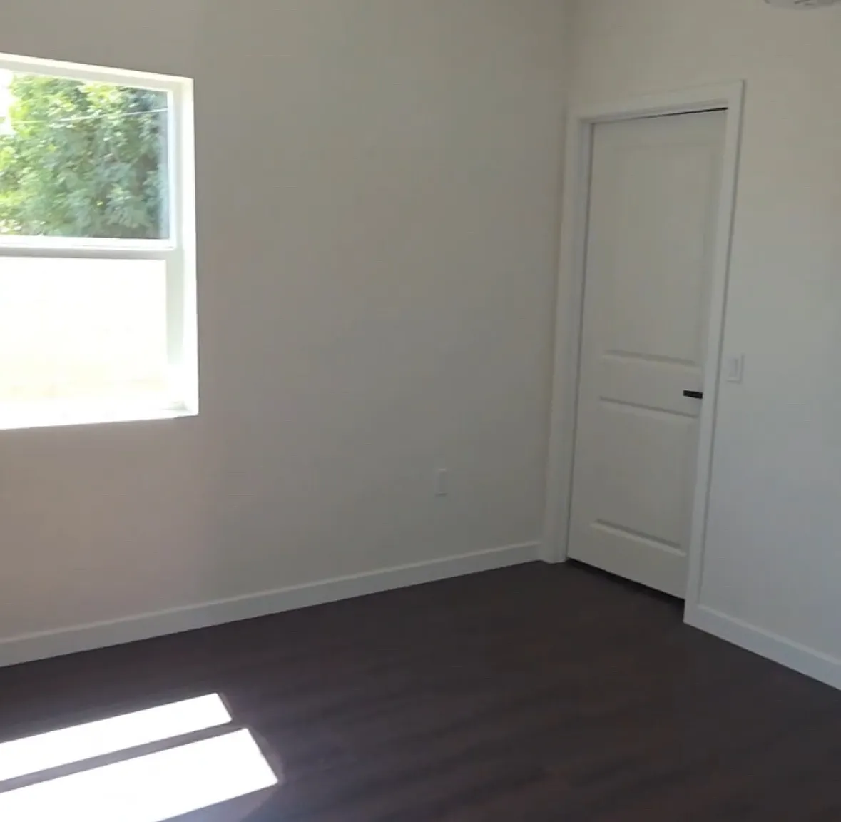 2 bed, 915 sqft, $3,000 — Photo 4