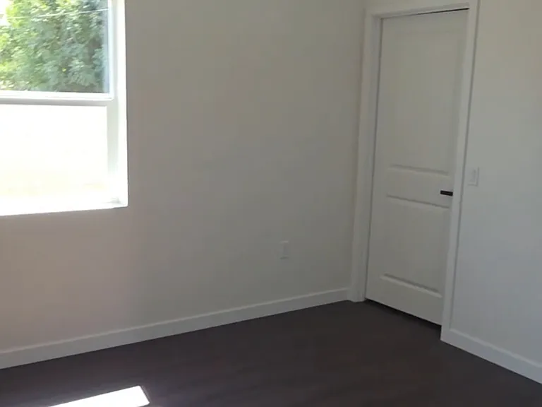 8922 Philbin Ave #B — Photo 4