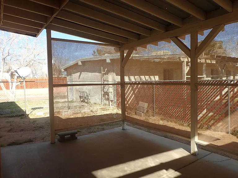 246 Kasmir St — Photo 7