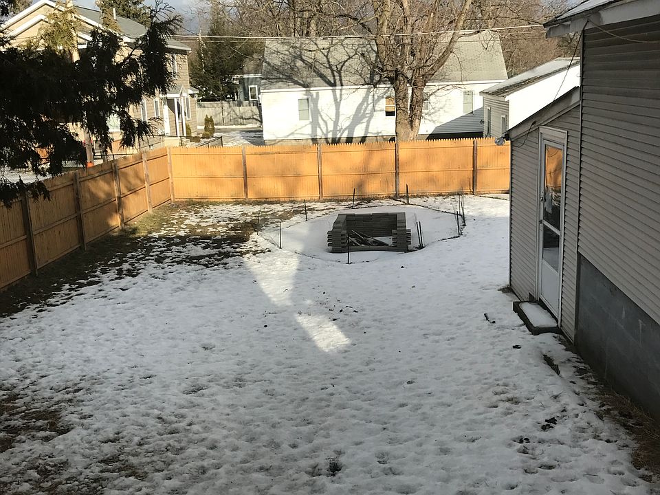 1st image of 7 Terrace Ave