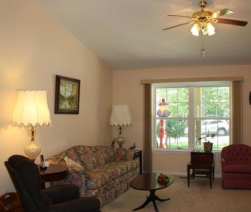 3rd image of 149 Glenwood Dr