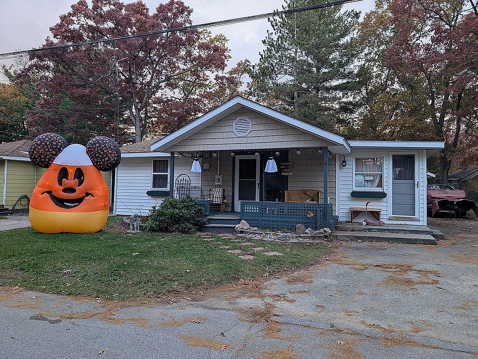 1st image of 1355 Ash St