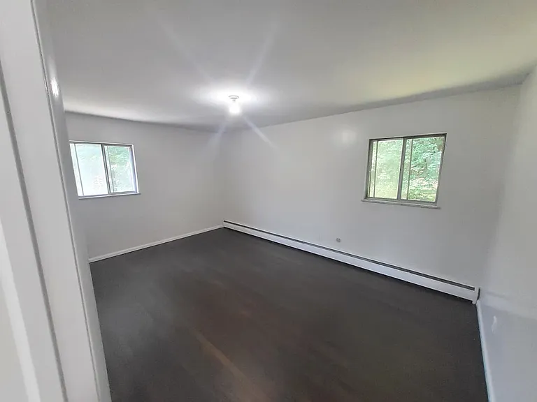 17 Hickory St — Photo 9