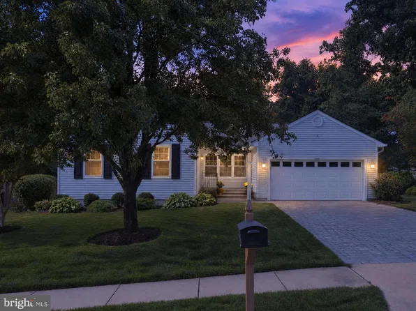 6608 Crayford St, Burke, VA 22015