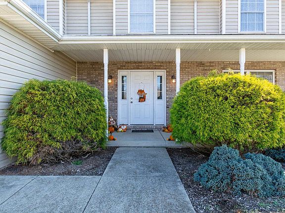 2nd image of 2651 S Twin Oaks Valley