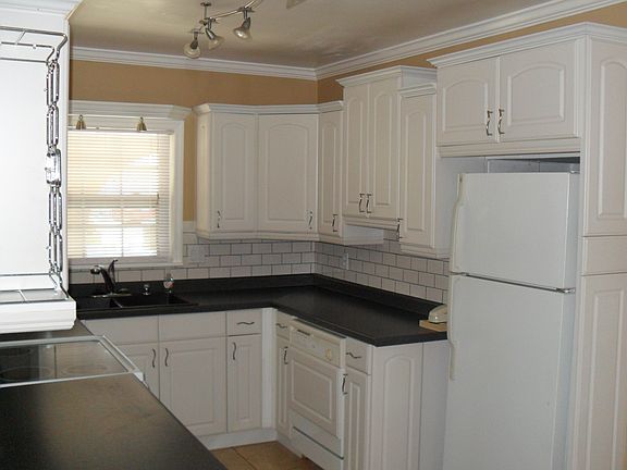 3rd image of 5230 38th Way S