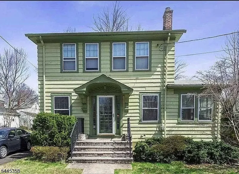 3 bed, 1.5 bath, $4,350 — Photo 1