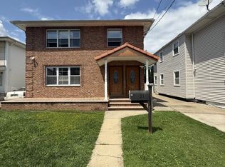 31 Thomas St, Staten Island, NY 10306