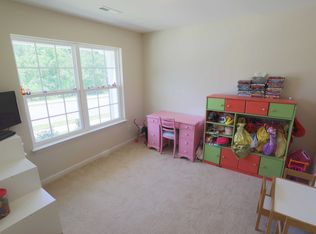 725 Leatherstone Ln, Fuquay Varina, NC 27526