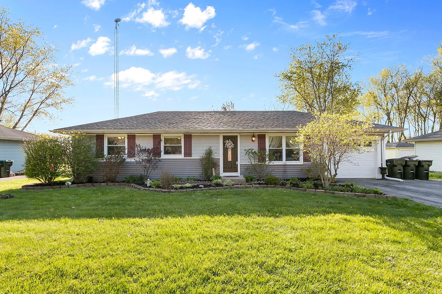 158 N Countryside Ct photo 1