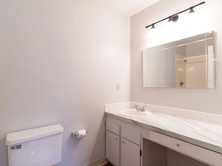 3329 NE 162nd Ave — Photo 10