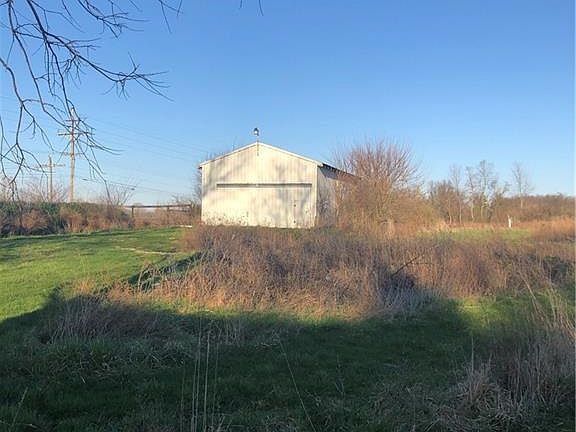5th image of 1266 Titus Rd